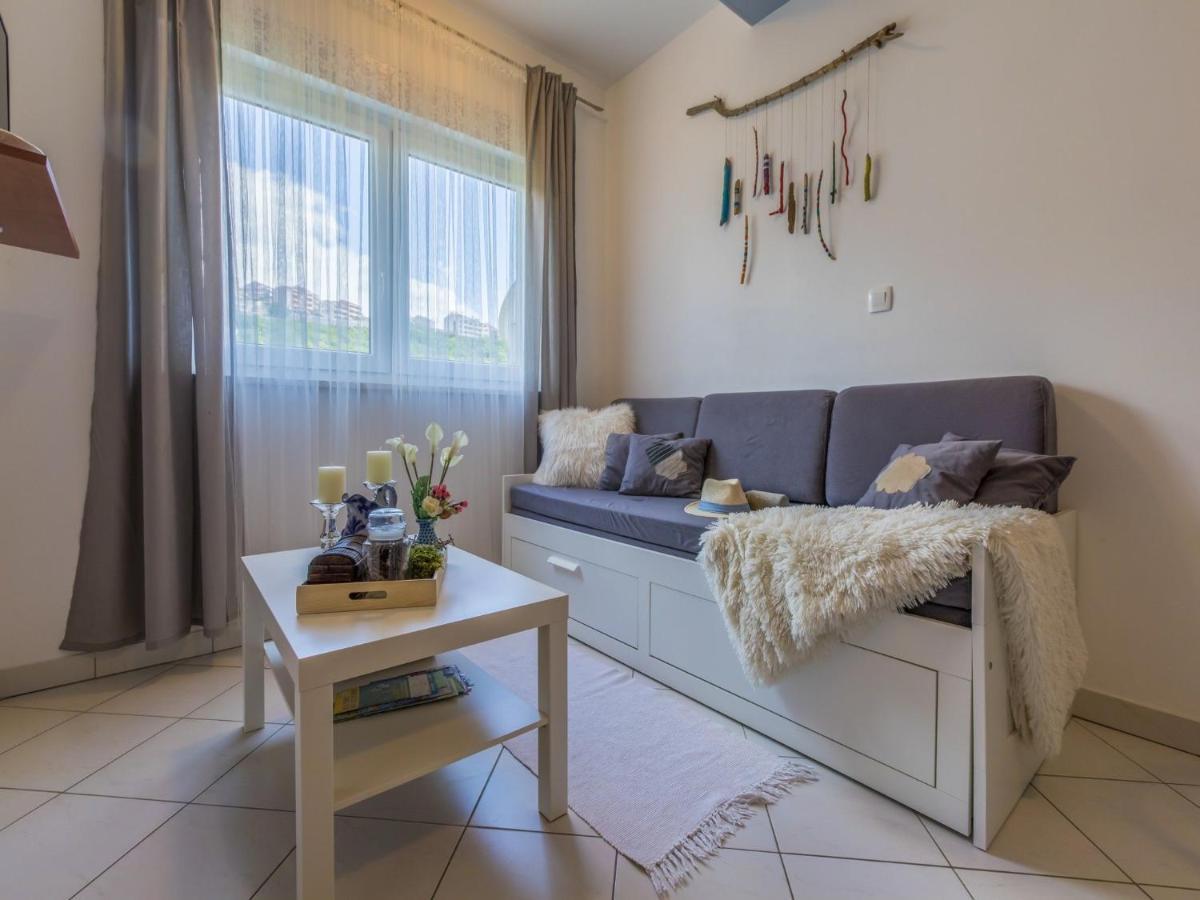 Apartments Rabbit Crikvenica Exterior photo