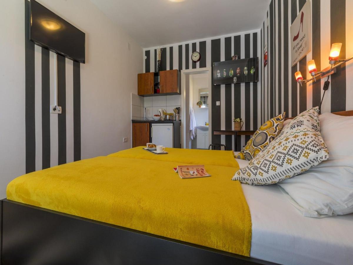 Apartments Rabbit Crikvenica Exterior photo